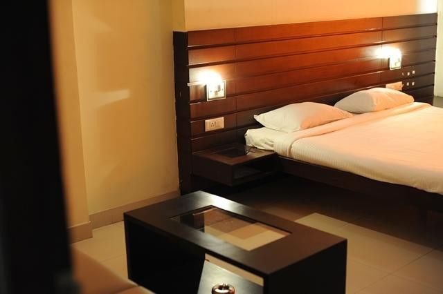 Hotel Vandematharam Bangalore Bagian luar foto