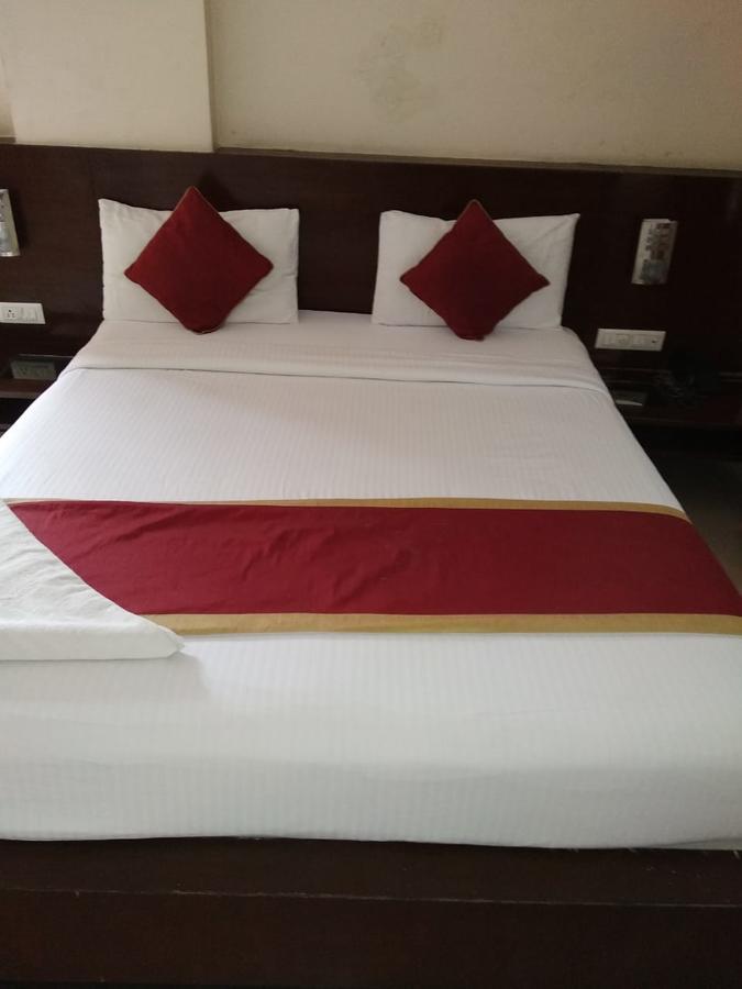 Hotel Vandematharam Bangalore Bagian luar foto